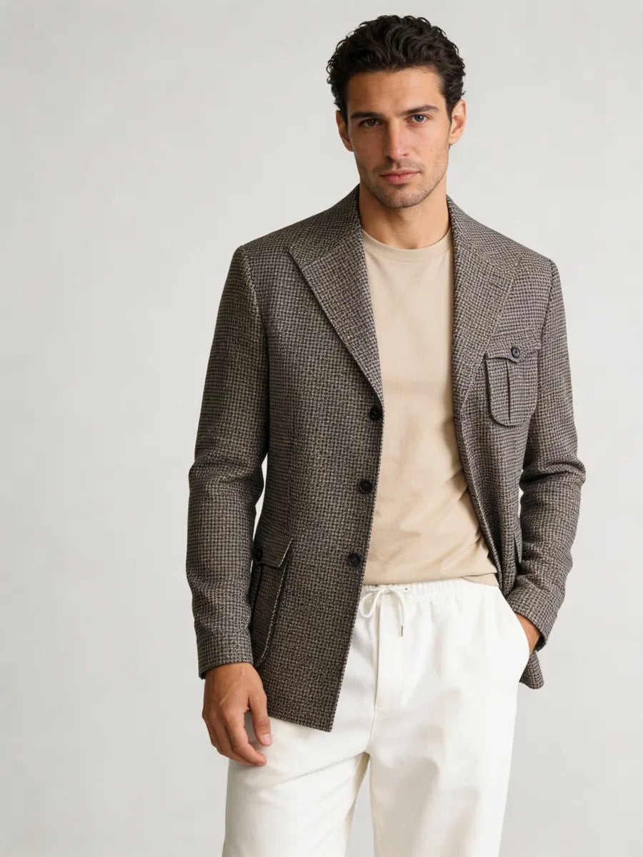 Houndstooth wool linen sport coat showing the classic pattern