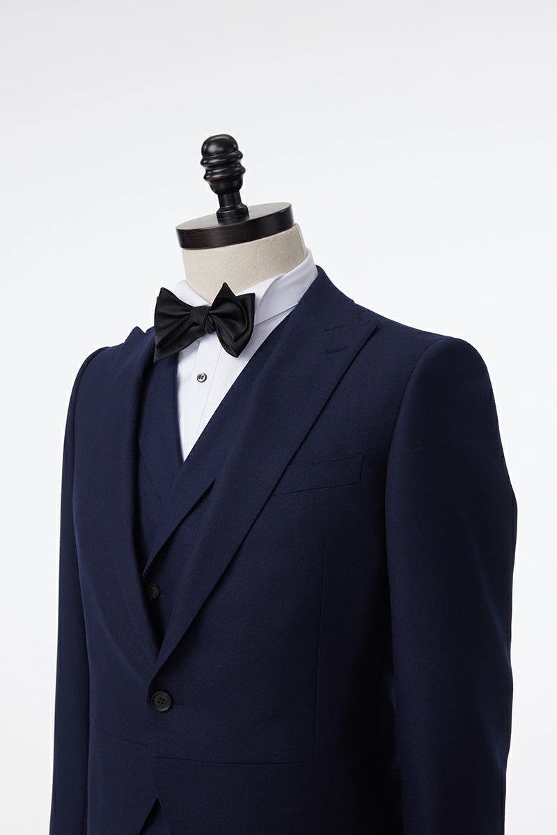 How to Match Your Suit with Accessories for a Polished Look