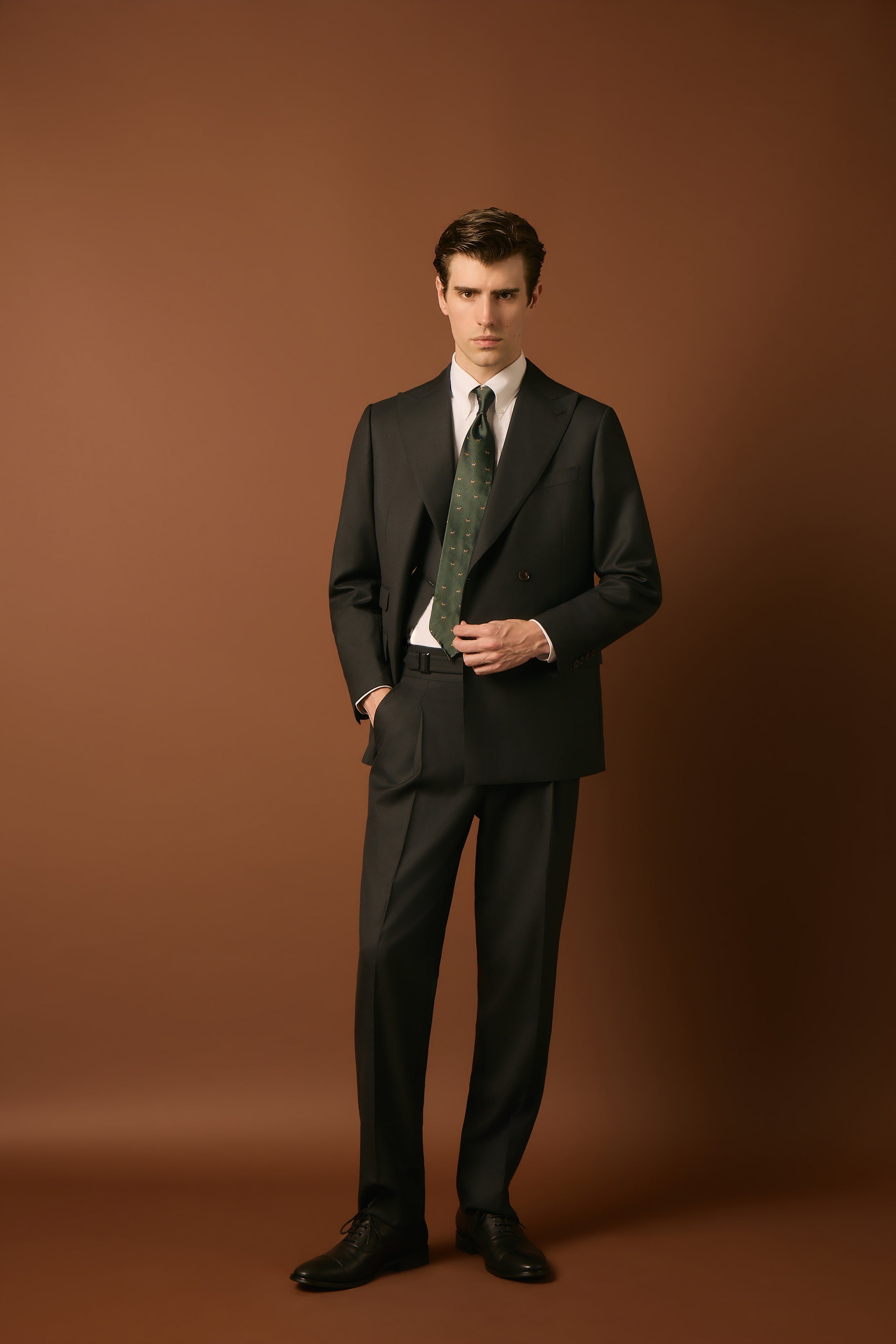 Custom double breasted suit for men in Jacksonville Florida ideal for business weddings and formal occasions#customsuits #jacksonvillemenswear #weddingsuit #doublebreastedsuit #formalfashion