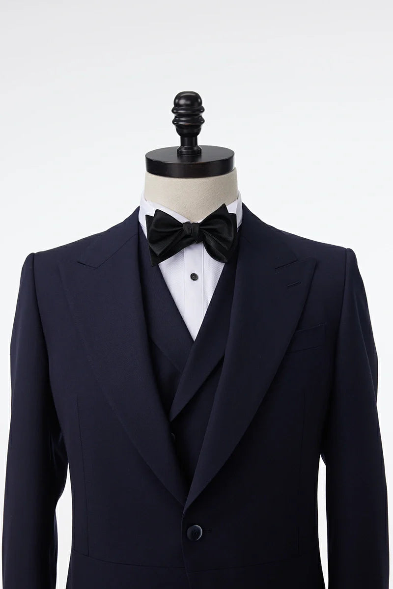Navy morning coat ensemble for Minneapolis corporate professionals
